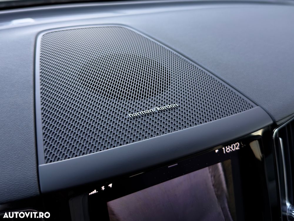 Volvo XC 60 D4 Geartronic Momentum Pro - 9