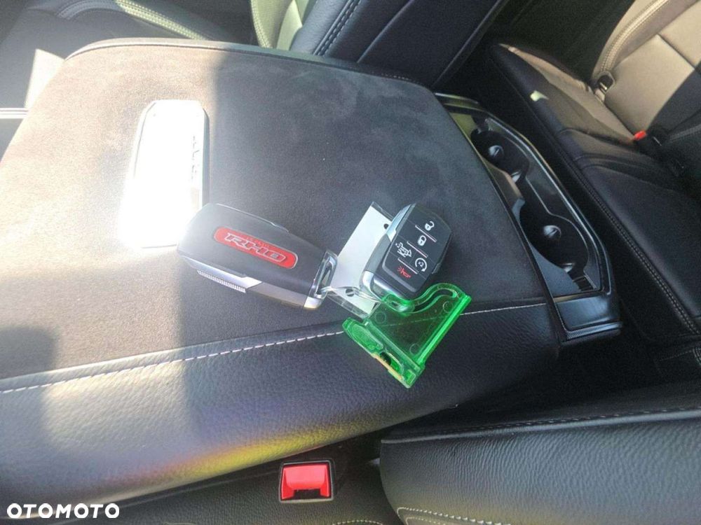 RAM 1500 - 10