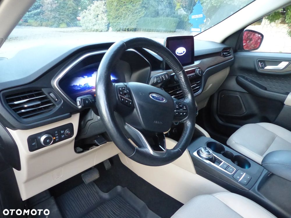 Ford Escape 2.0 EcoBoost AWD Titanium - 18