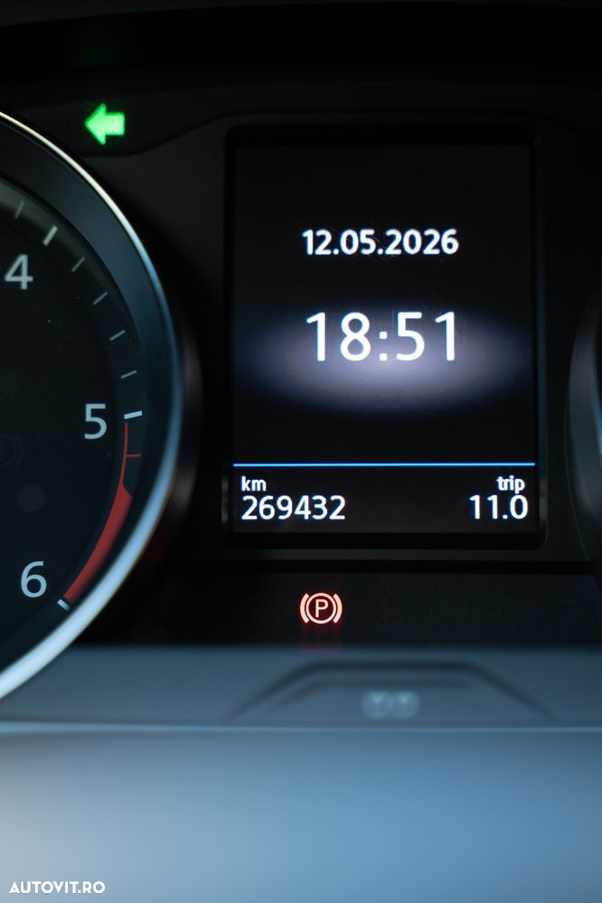 Volkswagen Passat 2.0 TDI DSG Highline - 23
