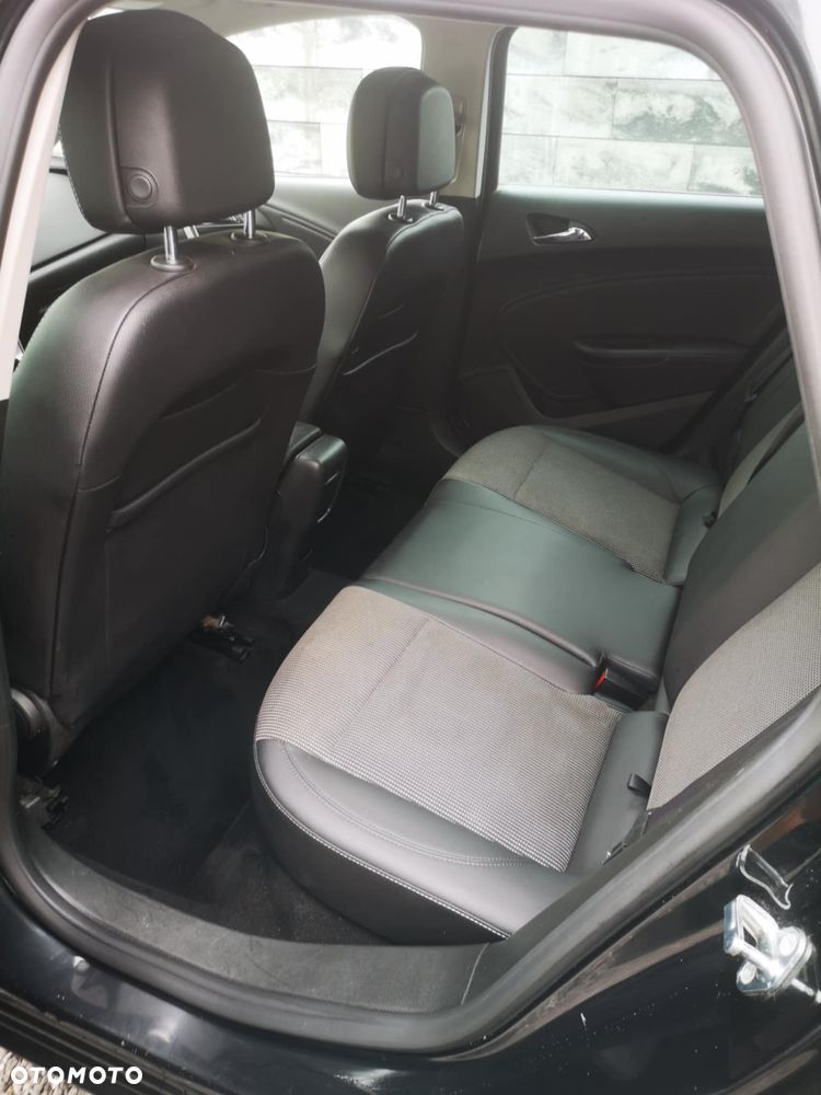 Opel Astra 1.4 Turbo Exklusiv - 19