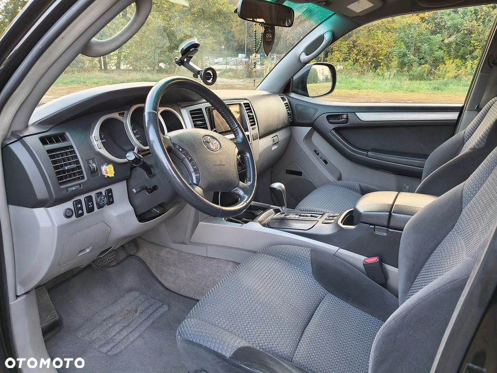 Toyota 4-Runner - 11
