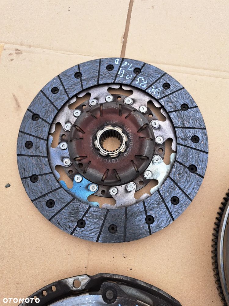 Toyota Avensis II  Auris II verso II sprzęgło dwumas docisk 2013 - 1.6 diesel 13450-0X020 - 3