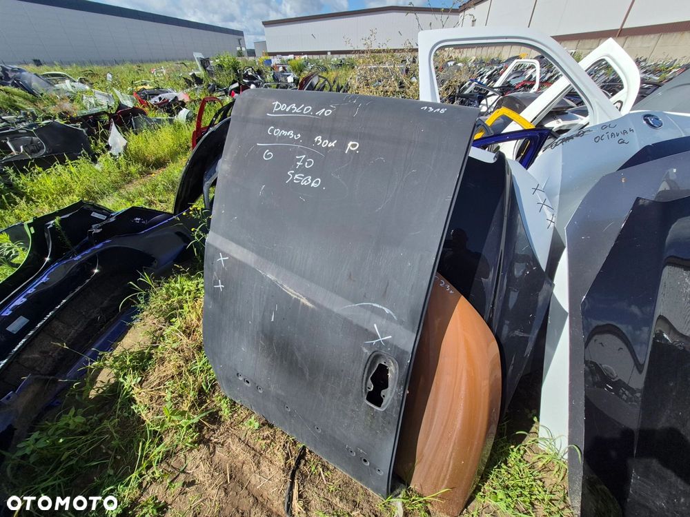 FIAT DOBLO II OPEL COMBO D DRZWI TYLNE TYŁ BOCZNE PRZESUWNE PRAWE - 1