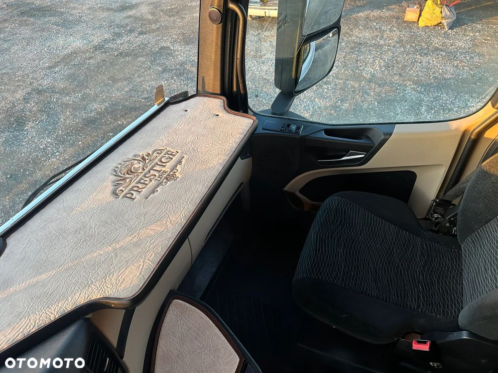 Mercedes-Benz ACTROS - 15