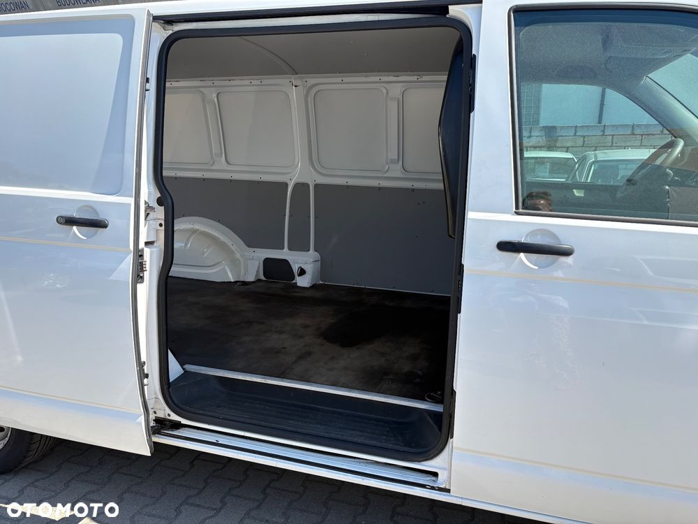 Volkswagen Transporter - 22