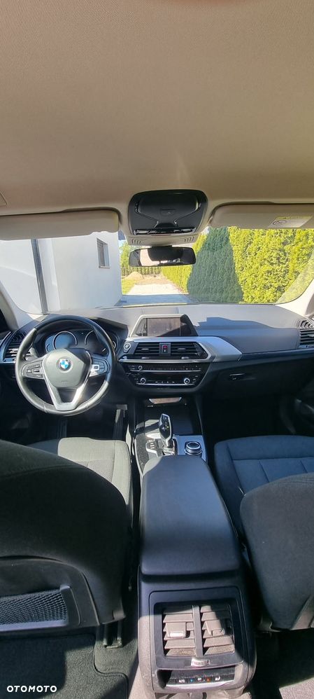BMW X3 sDrive18d - 8