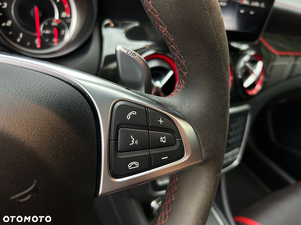 Mercedes-Benz CLA AMG 45 4-Matic - 21