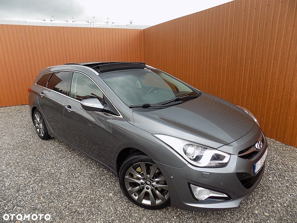 Hyundai i40 i40cw 1.7 CRDi Automatik Fifa World Cup Edition Gold - 2
