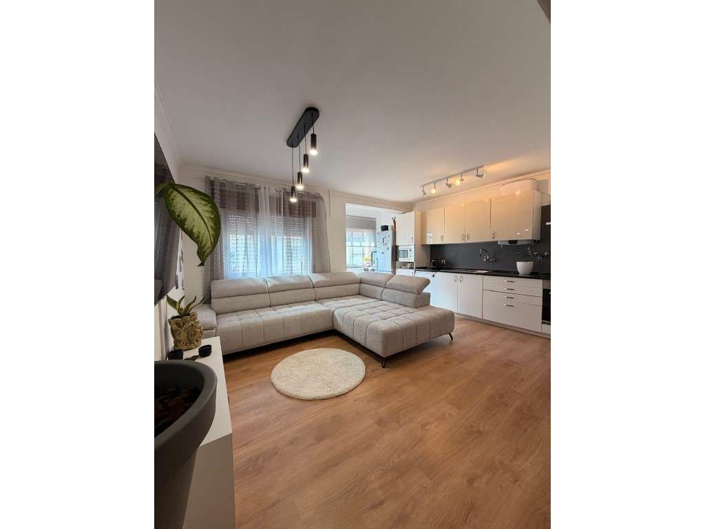 Apartamento t3 luminoso com open space e garagem - Grande imagem: 2/22