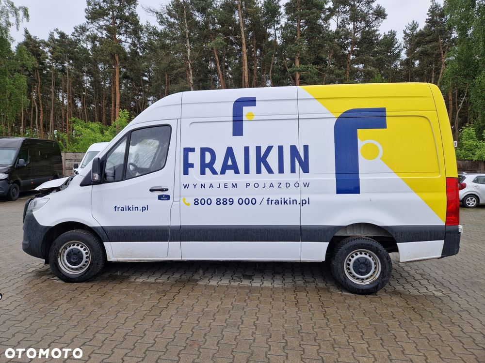 Mercedes-Benz Sprinter - 4