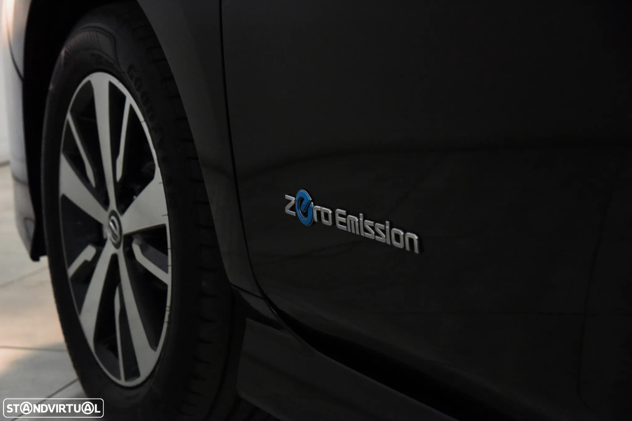Nissan Leaf N-Connecta - 10
