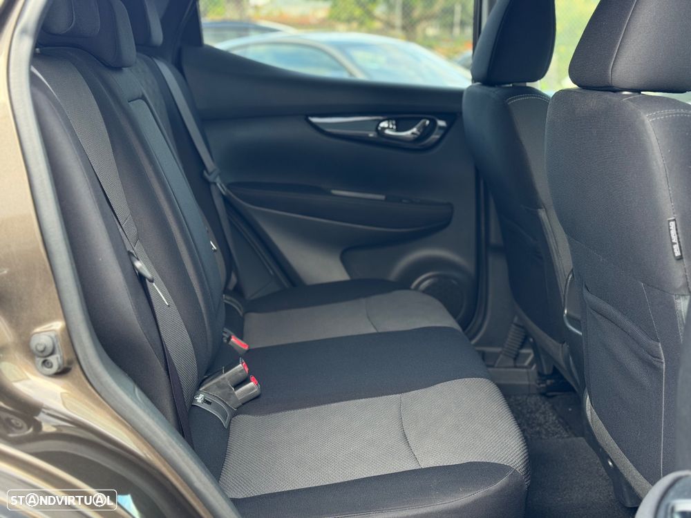 Nissan Qashqai 1.5 dCi Acenta - 26