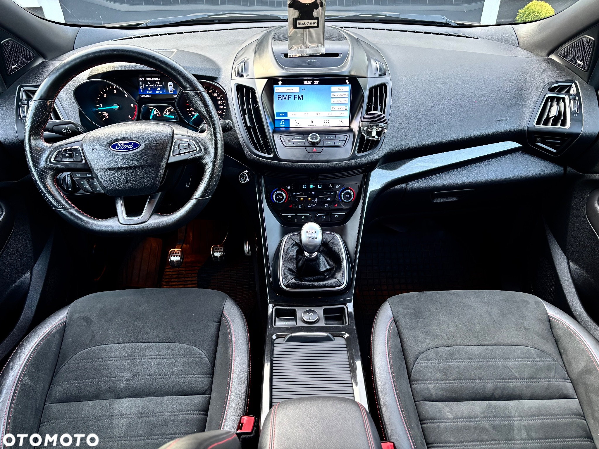 Ford Kuga 2.0 TDCi 4x4 ST-Line - 10
