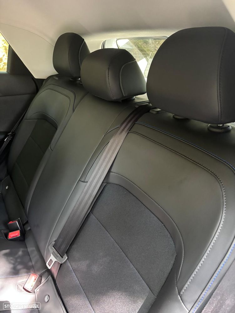 MG MG4 64 kWh Luxury - 29