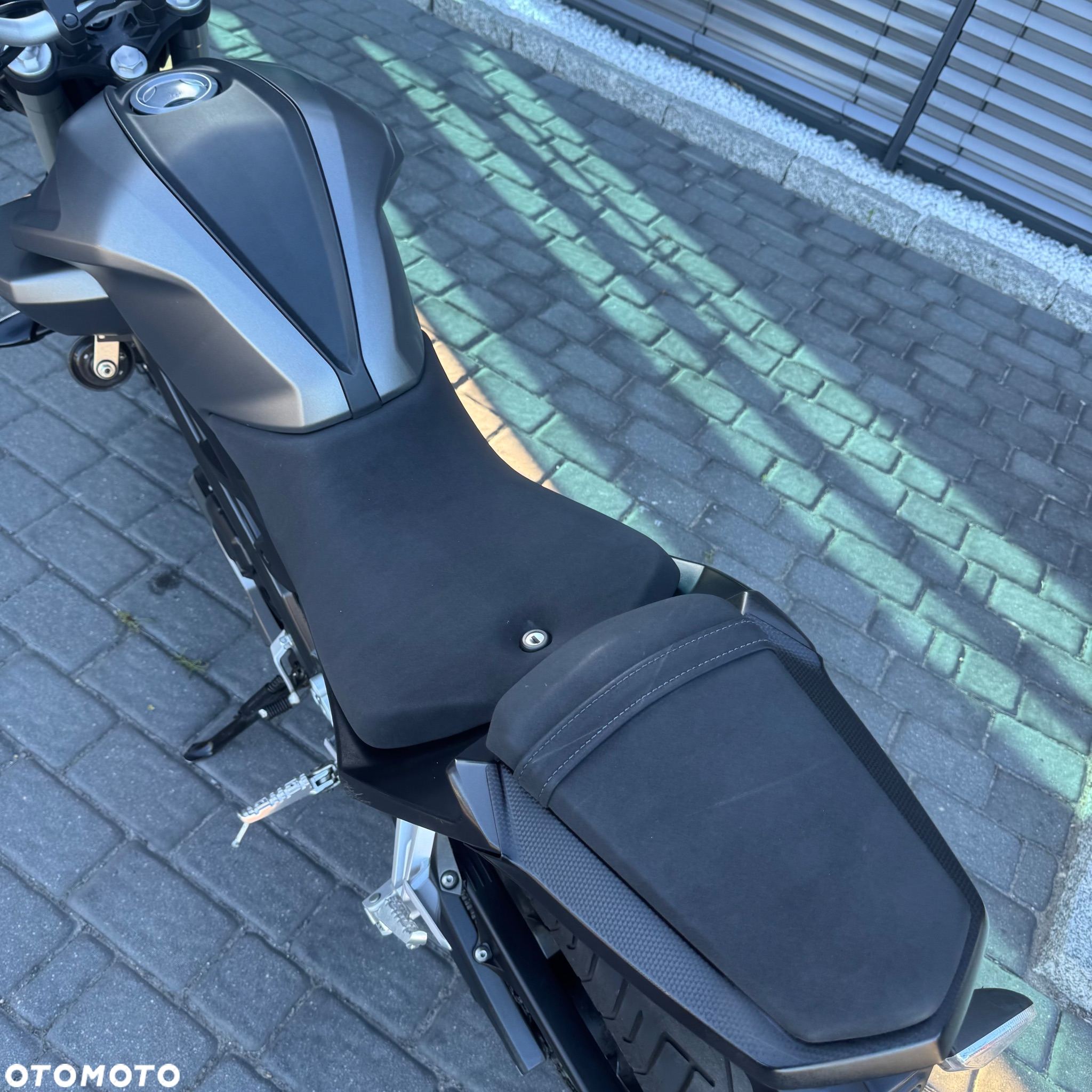 Yamaha MT - 12