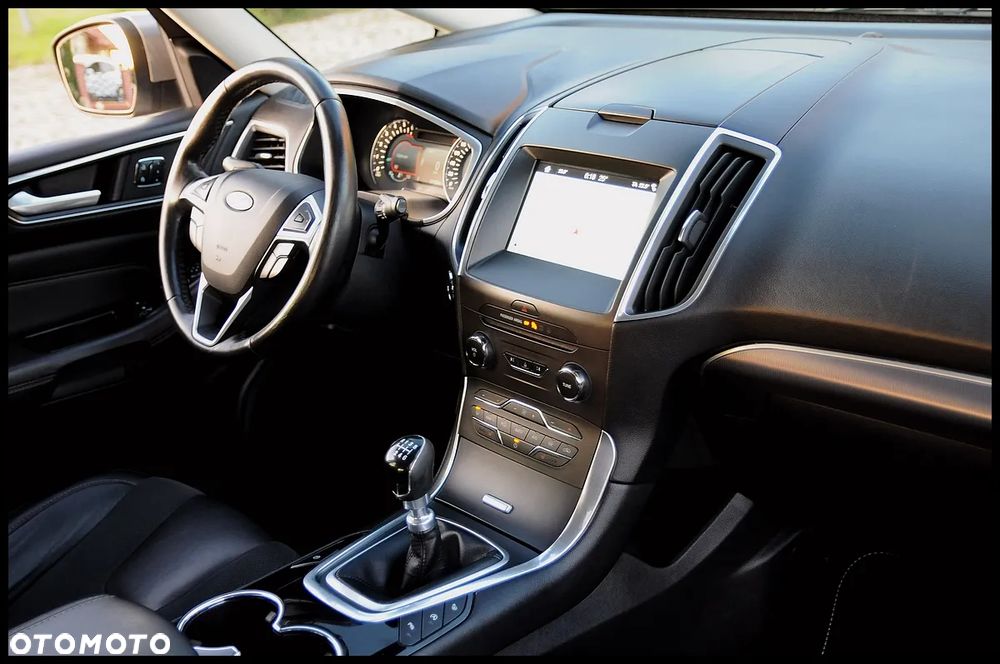 Ford S-Max - 31