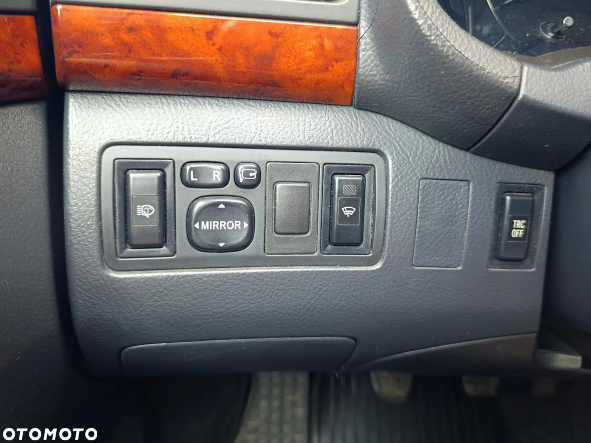 Toyota Avensis - 11