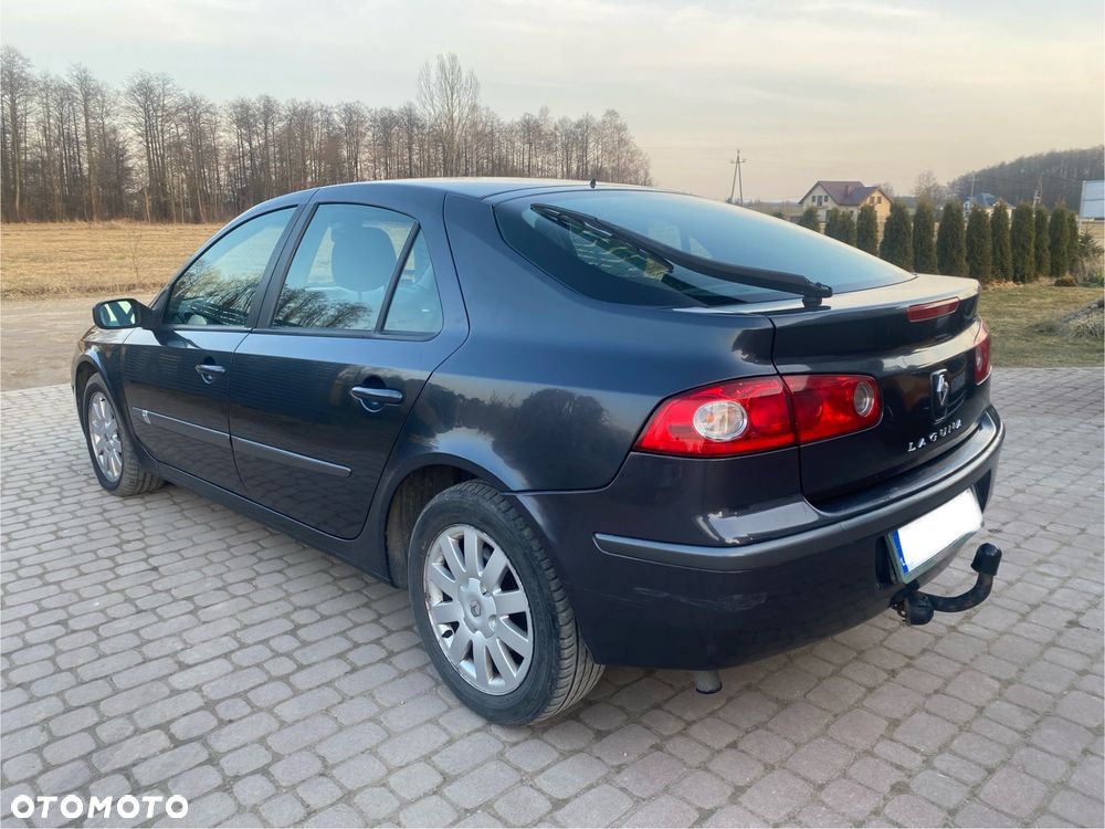 Renault Laguna 1.9 dCi Initiale - 9