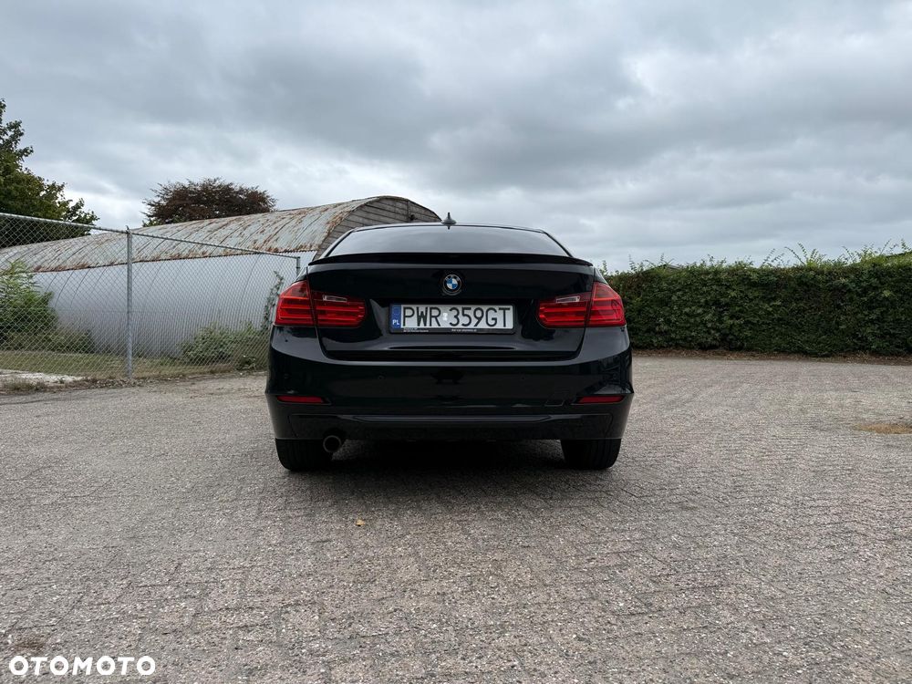 BMW Seria 3 - 16
