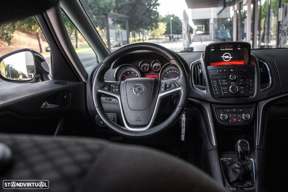 Opel Zafira 1.6 CDTi Cosmo - 27