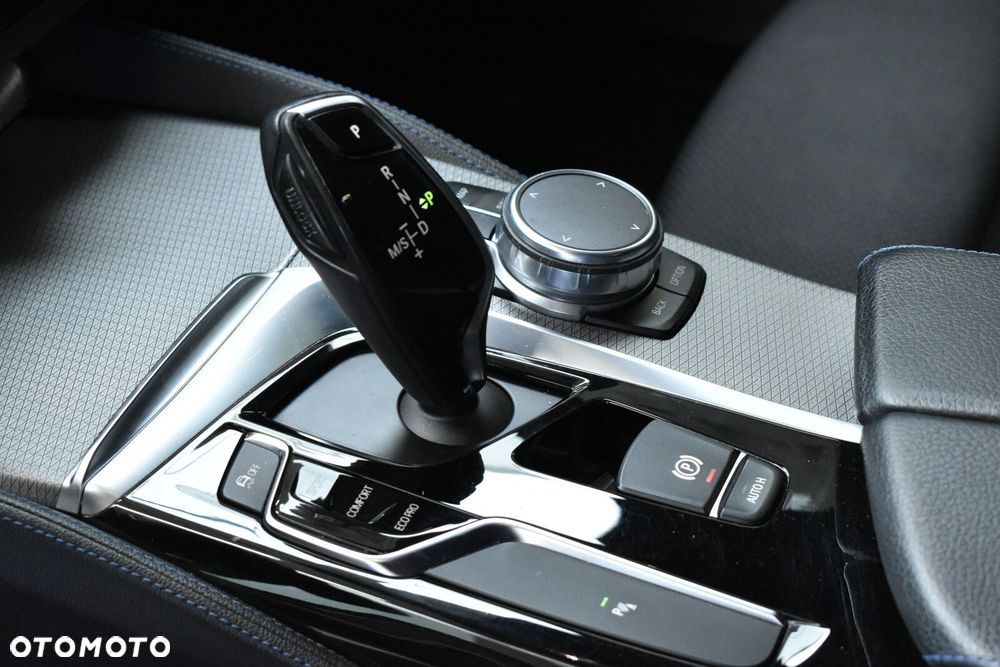 BMW Seria 5 520d xDrive M Sport sport - 19