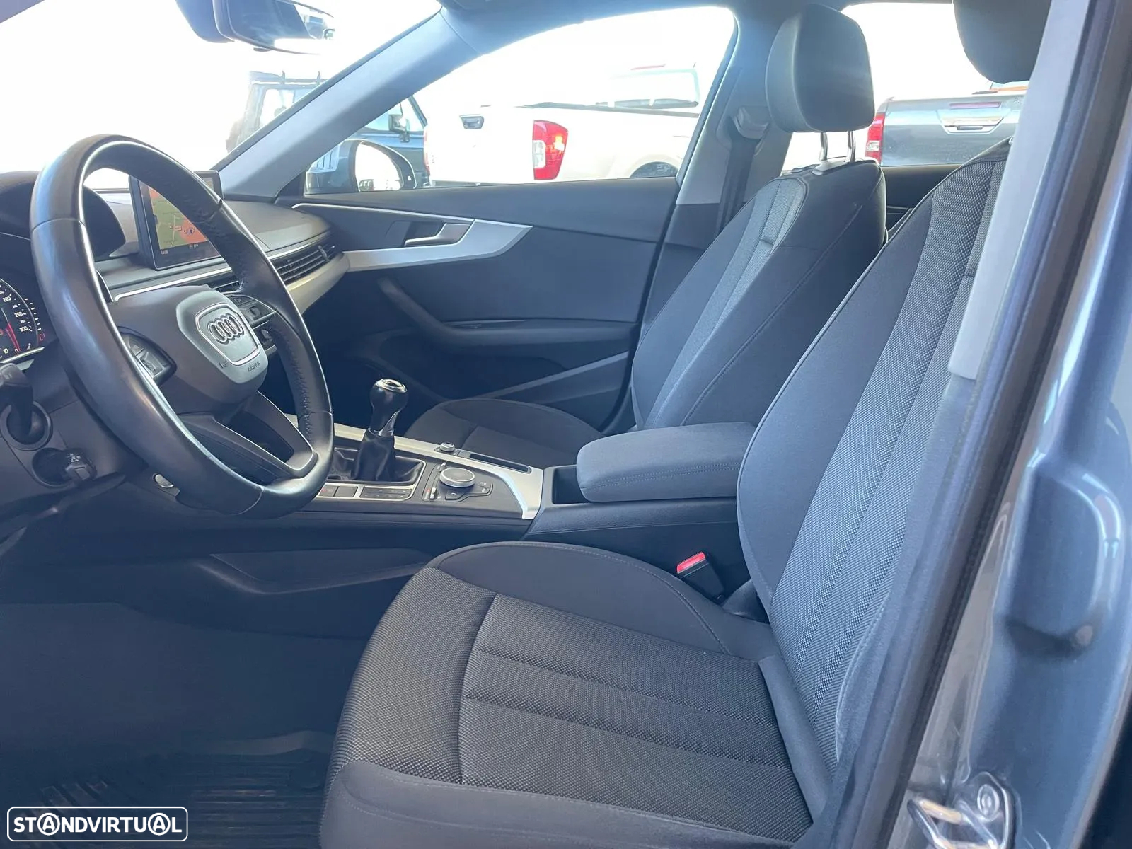 Audi A4 Avant 2.0 TDI Business Line - 9