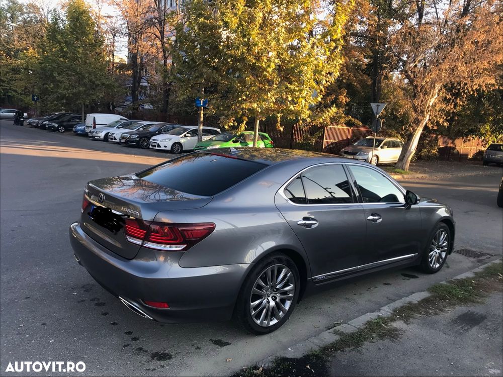 Lexus Seria LS 600h - 3