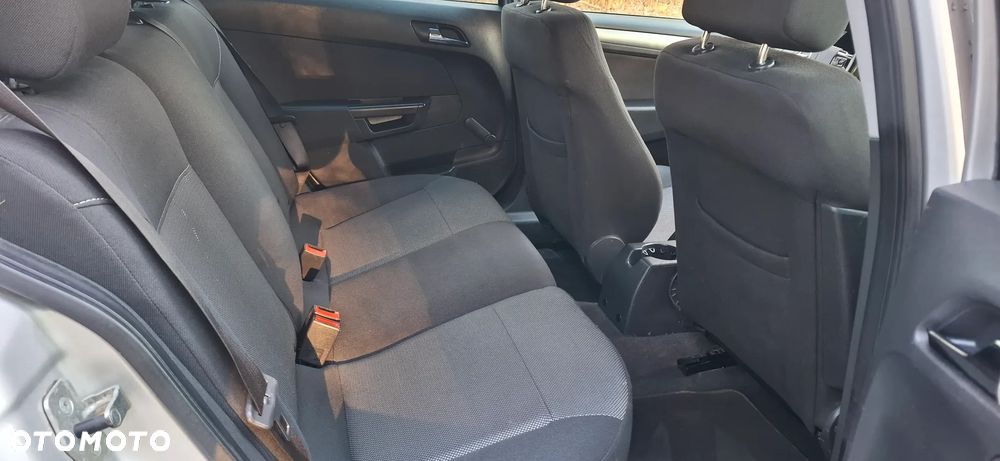 Opel Astra 1.8 Edition 111 Jahre - 10