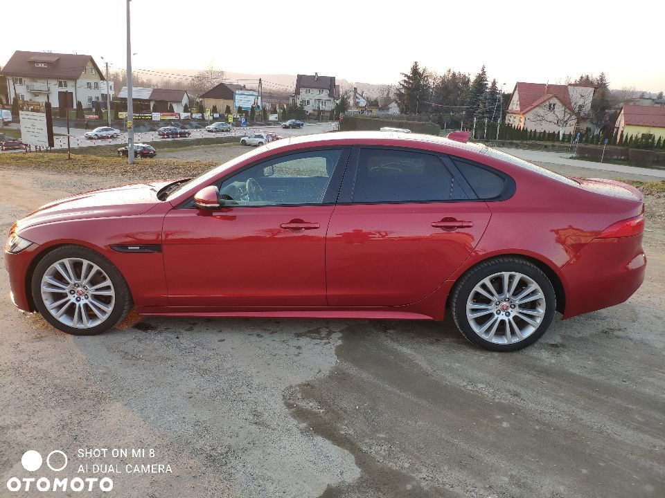 Jaguar XF 2.0 i4D R-Sport - 3