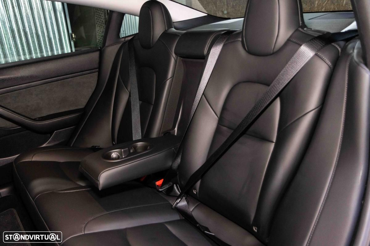 Tesla Model 3 Long Range AWD Dual Motor - 36