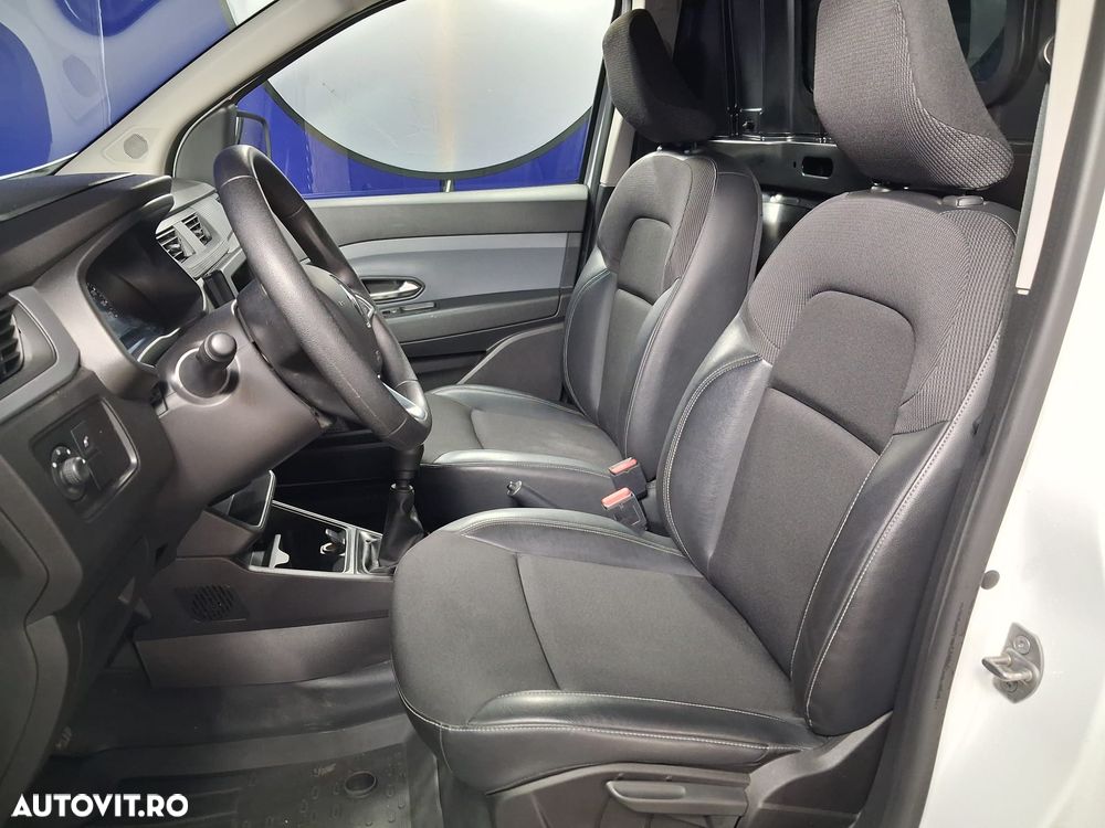 Renault Express - 12