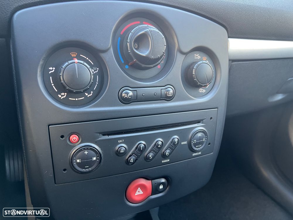 Renault Clio 1.2 16V Dynamique - 10