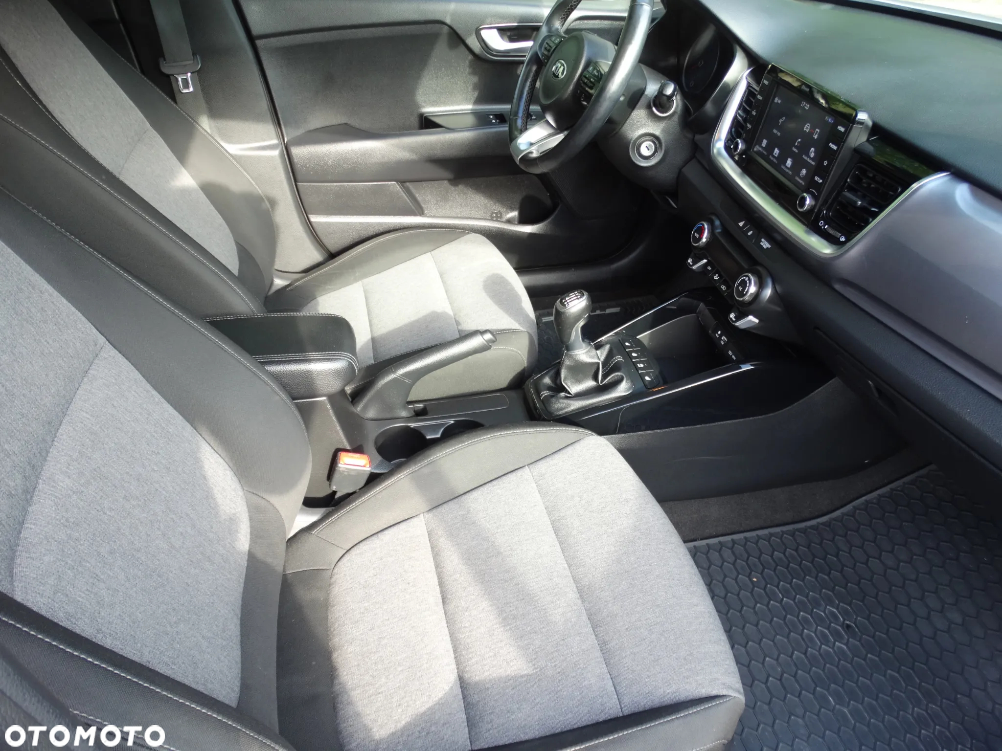 Kia Stonic - 19