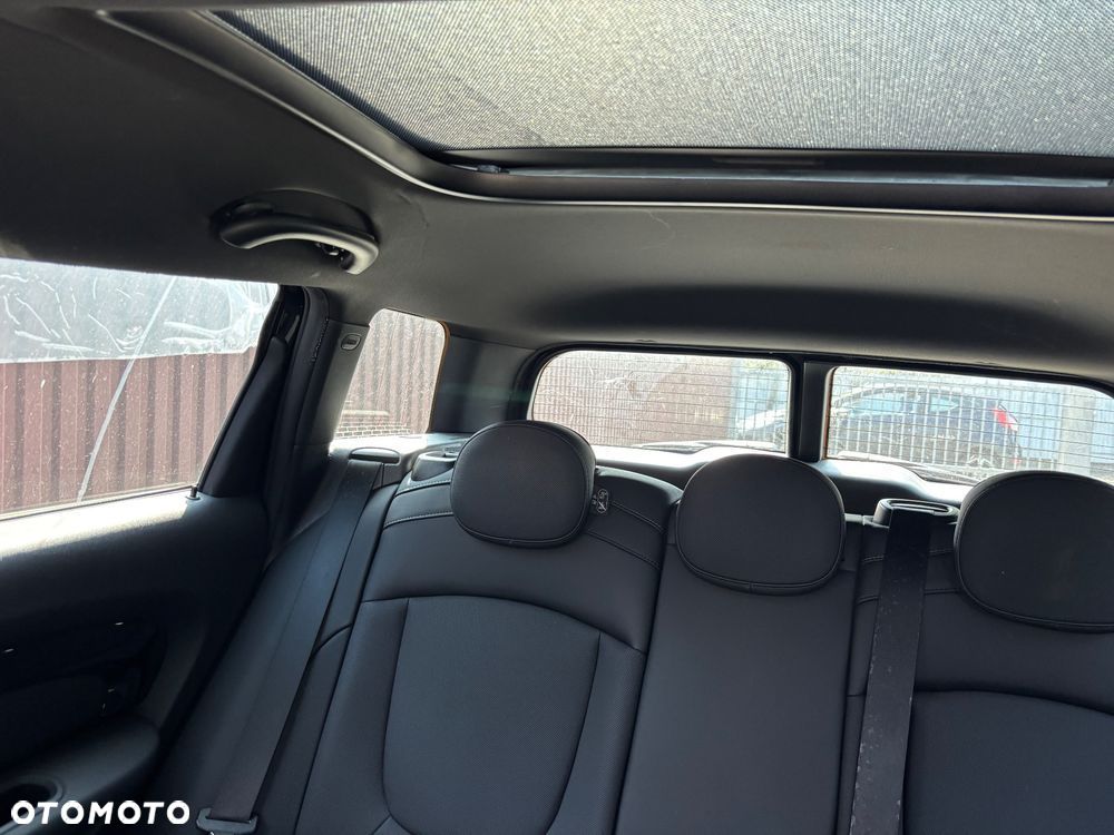 MINI Clubman Cooper D Untold Edition - 15