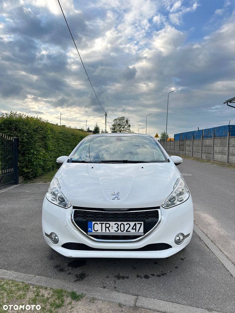 Peugeot 208 1.2 VTi Style - 1