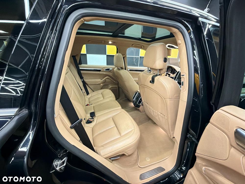 Porsche Cayenne S Diesel - 9