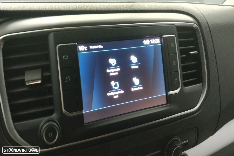 Peugeot Traveller - 18