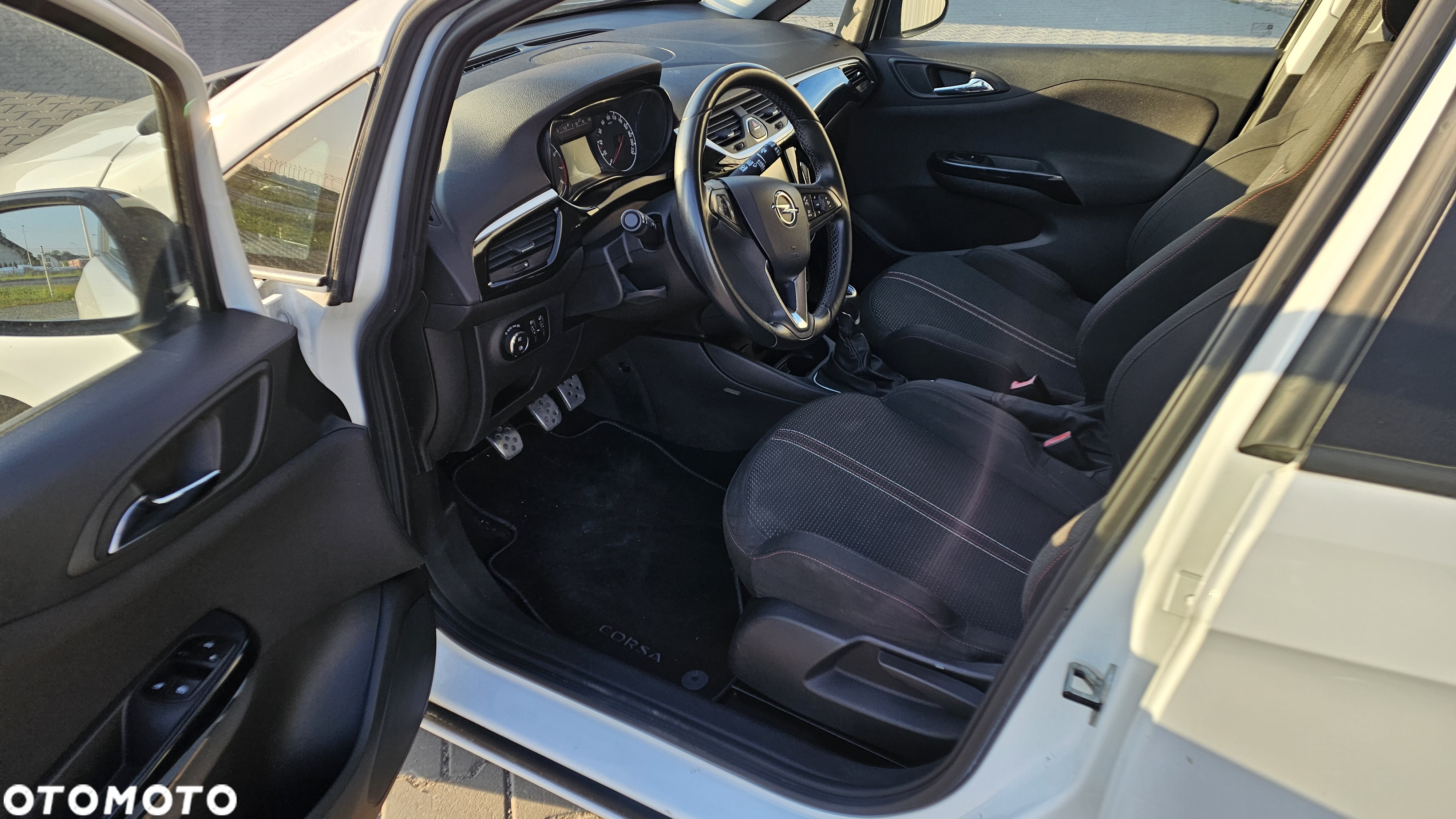 Opel Corsa 1.4 16V Enjoy - 5