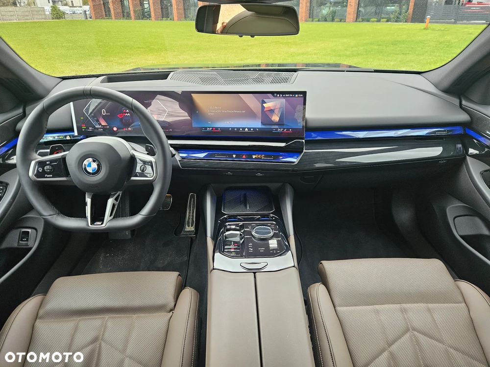BMW Seria 5 540d xDrive mHEV M Sport - 14