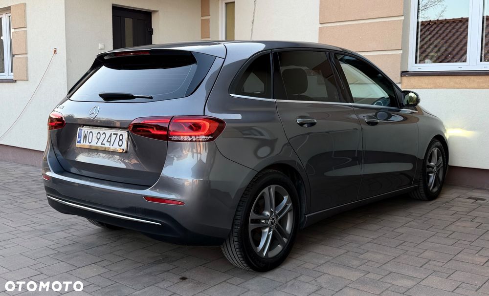 Mercedes-Benz Klasa B 180 7G-DCT Progressive - 17