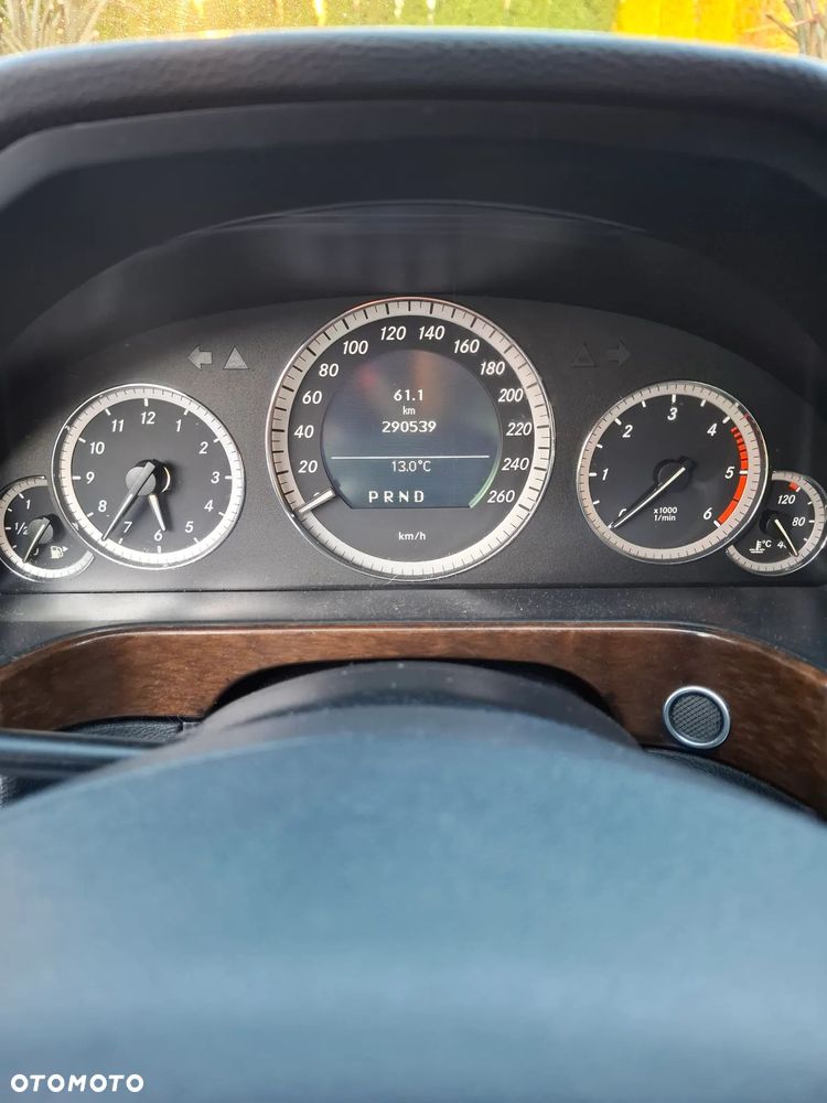 Mercedes-Benz Klasa E 200 CDI DPF BlueEFFICIENCY Automatik Avantgarde - 6