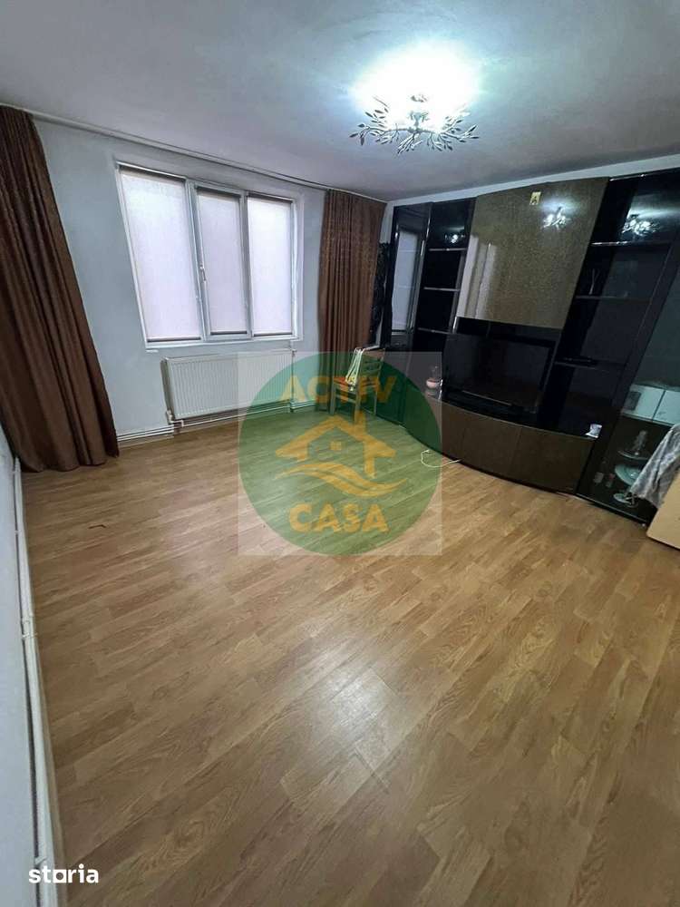 Garsoniera, zona Scoala nr. 8, cf.1, libera - Imagine principală: 3/6