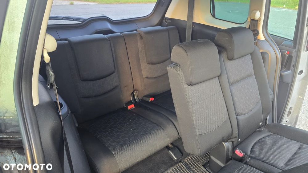 Mazda 5 2.0 CD DPF Active - 26