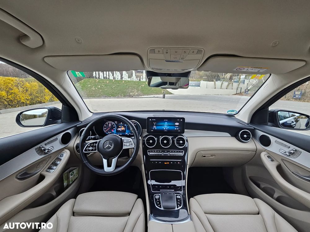 Mercedes-Benz GLC 300 d 4MATIC - 22