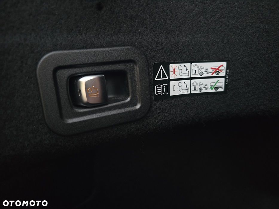 Mercedes-Benz Klasa C 220 d 9G-TRONIC - 39