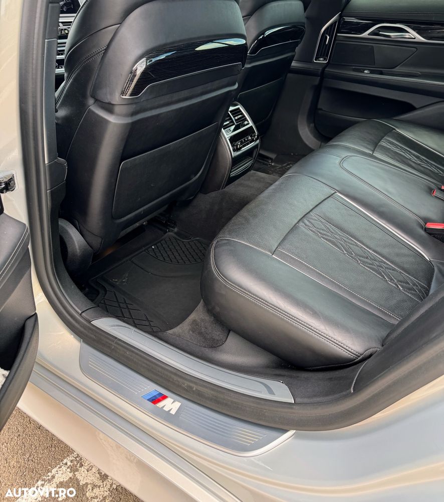 BMW Seria 7 - 11