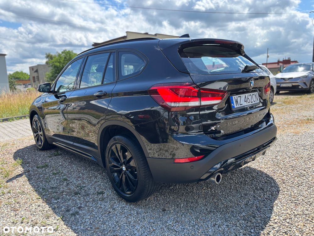 BMW X1 sDrive18i Sport Line - 12