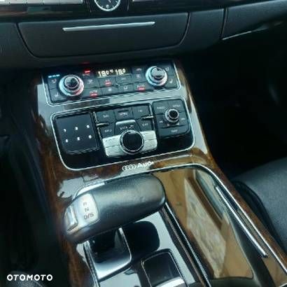 Audi A8 - 8