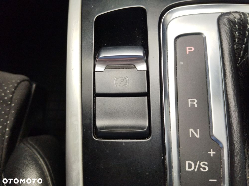 Audi A4 Avant 2.0 TDI Quattro S tronic - 27